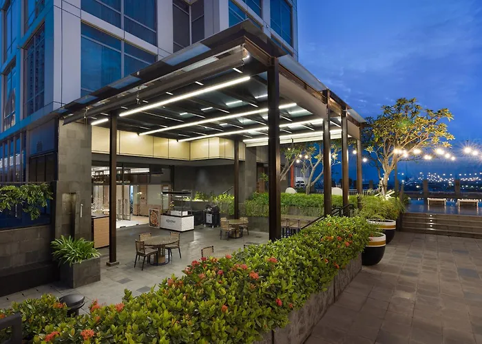 Hilton Garden Inn Jakarta Taman Palem